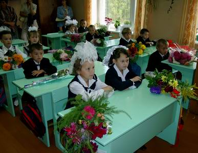 17:20 Первый урок в ибресинских школах посвящен 75-летию  А.Г.Николаева